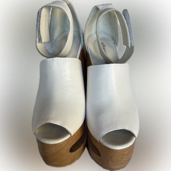 White Leather platform wedges - Picture 8 of 10